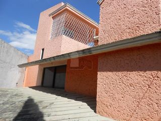 Casa en Venta en Col del Parque,  Toluca, Estado de Mexico.