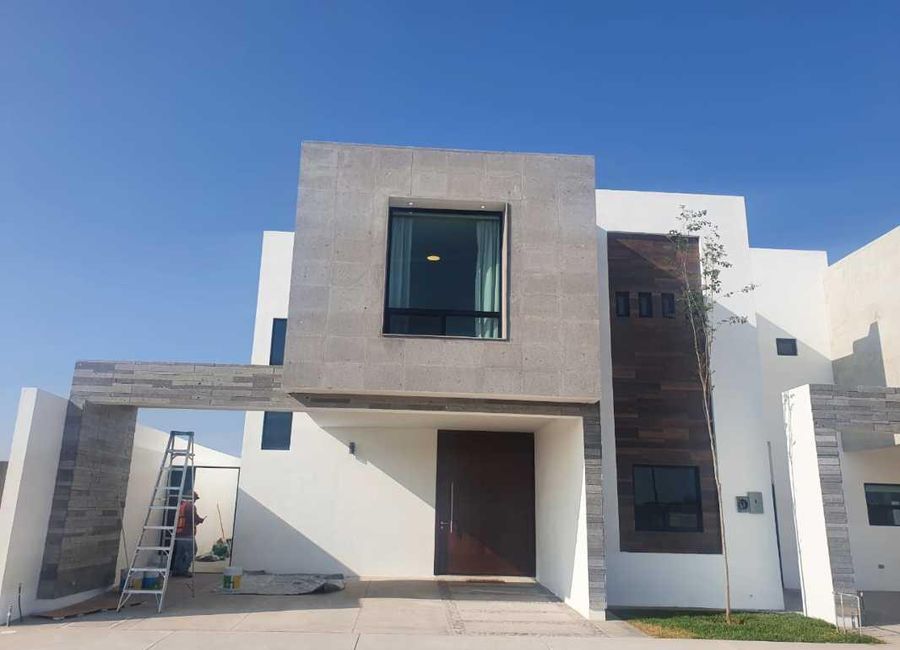 CASA EN VENTA EN RESIDENCIAL AMPLIACIÓN SENDEROS TORREÓN, COAHUILA