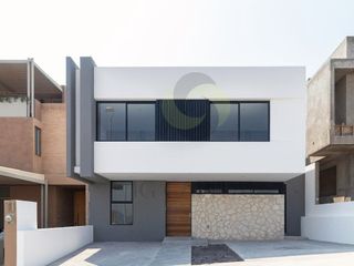 Casa en Zibatá con Sala de TV y Roof Garden  IG