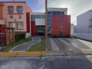 Casa en Venta Ubicada en Toluca, San Mateo Otzacatipan