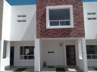 Casa en San Juan Cuautlancingo Centro