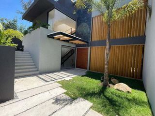 Casa en Venta en Valle de Bravo GIS 24-1369