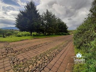 “Invierte en Zirahuen: Terreno de 550 m² con Gran Potencial”