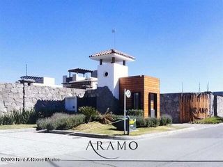 Terreno en Venta en Metepec, Llano Grande. ZG 24-628