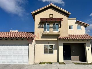 Se venda casa en Residencial La Vista, con un estilo californiano, ubicado en uno de los puntos con más crecimiento de Querétaro
