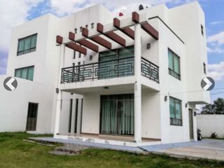 Casa df 2 niveles, 4 recamaras en Venta Santa Cruz, Zempoala, Hidalgo