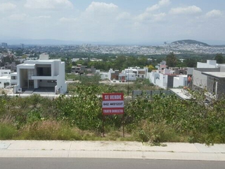 En Venta Terreno en Lomas de Juriquilla, 251 m2, Hermosa Vista !! ÚNICO !!