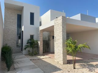 Casa en venta en privada Nadira, Merida Yucatan.