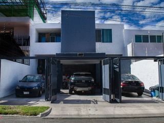 Se vende casa en Av Patria Zapopan, Jalisco.