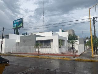 Amplios consultorios en renta en Jardines de la Concepción