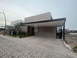 Casa en venta en San Felipe, Lomas del Campanario Norte, Querétaro