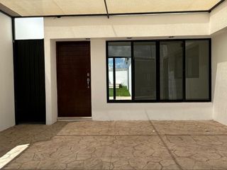 Casa en venta de 3 recámaras en zona de Chichí Suárez