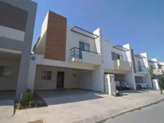 CASA EN RETAN ESPACIO CUMBRES