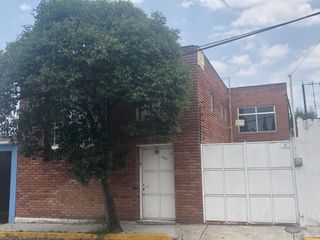 Casa en venta, Col. Morelos, Toluca, Edo. de México.