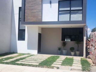 Casas en Venta en Hacienda Carlota, 3 Recamtas, 2.5 Baños, Jardín, Vestidor