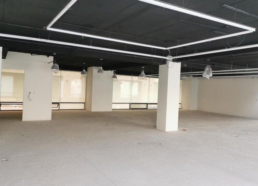 Oficina en Renta en Hacienda de Valle Escondido GIS 243754