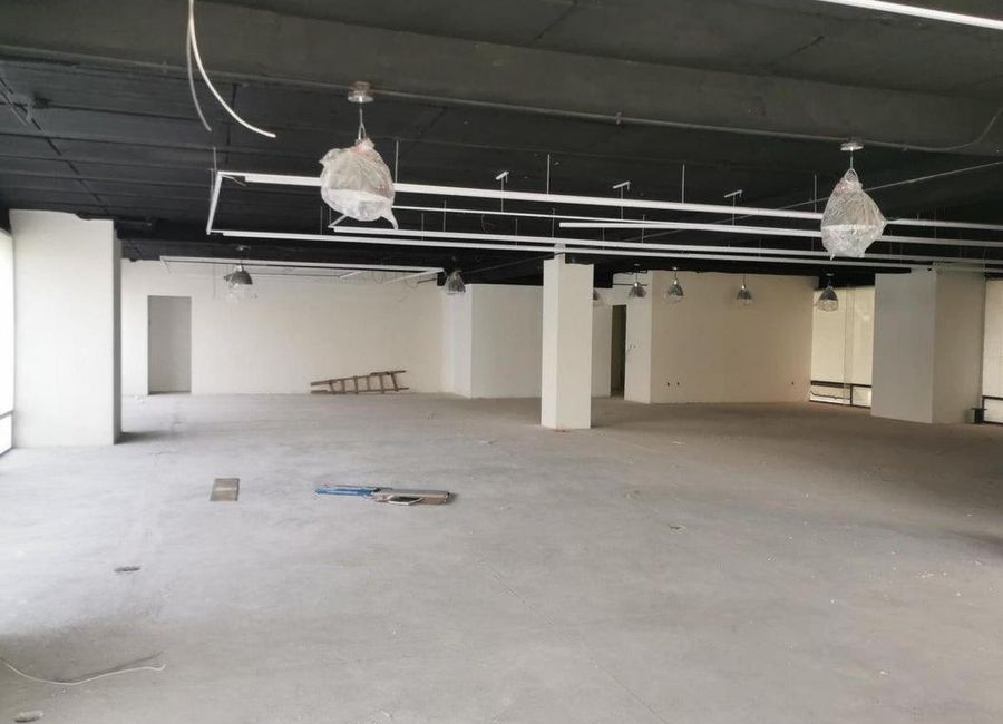 Oficina en Renta en Hacienda de Valle Escondido GIS 243754