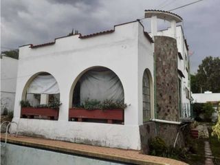 Casa Estilo Cuernavaca en la Colonia La Pradera