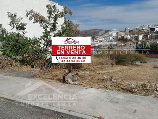 SE VENDE TERRENO EN BOSQUES TRES MARÍAS.