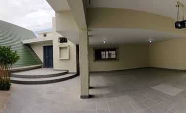 OPORTUNIDAD Casa de una planta para oficinas Col. Scally Los Mochis, Sinaloa