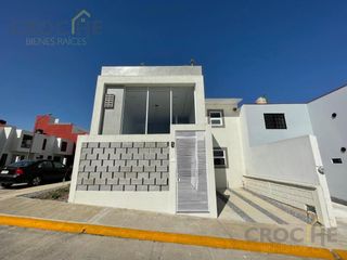 Casa en venta en Fraccionamiento privado en Coatepec Veracruz