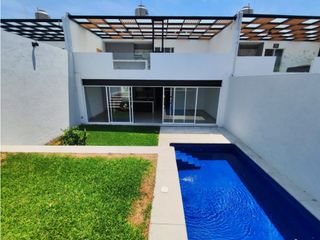 Casa NUEVA en venta en Lomas Trujillo con alberca