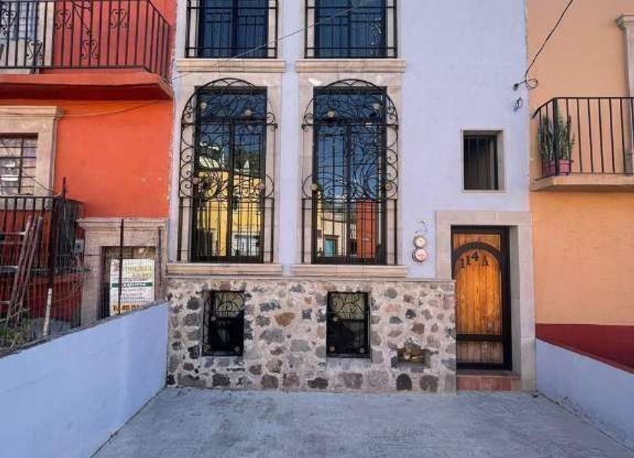 Casa De Huéspedes Tintos En Venta, Colonia Centro En San Miguel De ...