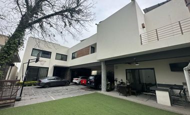 Residencia en Venta Lomas del Valle