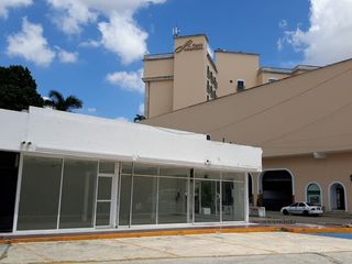 Local comercial en esquina, en renta, en zona hotelera premium de Mérida