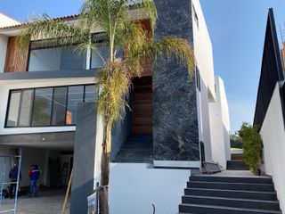 Impresionante Casa de lujo en venta en fraccionamiento la Vista Puebla.Vive en el fraccionamiento mas exclusivo de la ciudad a minutos de Angelopolis.