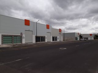 Se Vende Bodega Comercial en Novatec Bussines Park - T.427, C.288, Altura 4.5