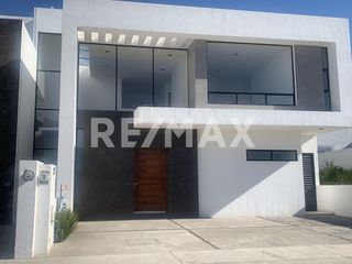 Casa Venta Residencial Lomas de Juriquilla Queretaro RCV220201-VM - (3)