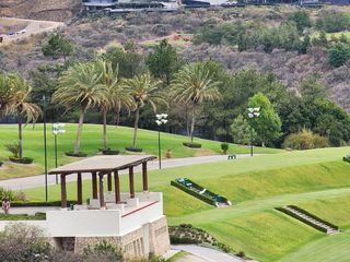 con vista espectacular Terreno en  FIRAYWAY  sobre GREEN en Club de Golf Tres Marías