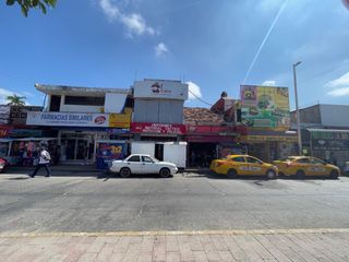 Local en Renta de 3 plantas en calle Madero Col. Centro Villahermosa, Tabasco
