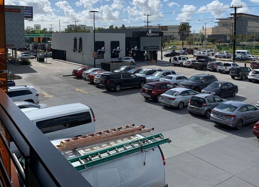 Se rentan locales comerciales en plaza Unisur, Otay Tijuana