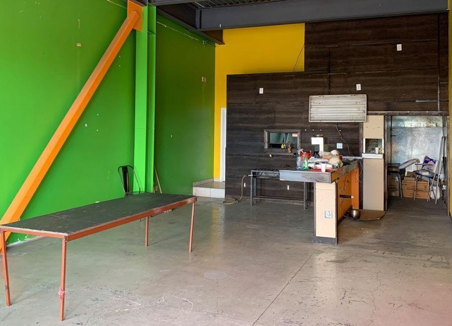 Se rentan locales comerciales en plaza Unisur, Otay Tijuana