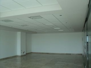 Oficina de 90M2 Dentro de Edificio Corporativo en Av. Domingo Diez