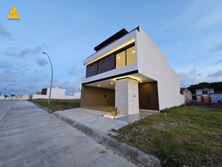 Casa en Venta con Roofgarden en el Fraccionamiento Lomas del Dorado, Veracruz