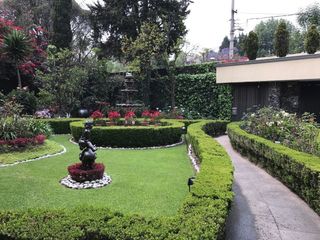 Jardines del Pedregal, amplia residencia de una sola planta, Venta
