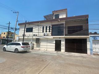 Casa en Venta Ideal para Ofic./Clínica, en esquina, Ciudad del Carmen, Campeche.
