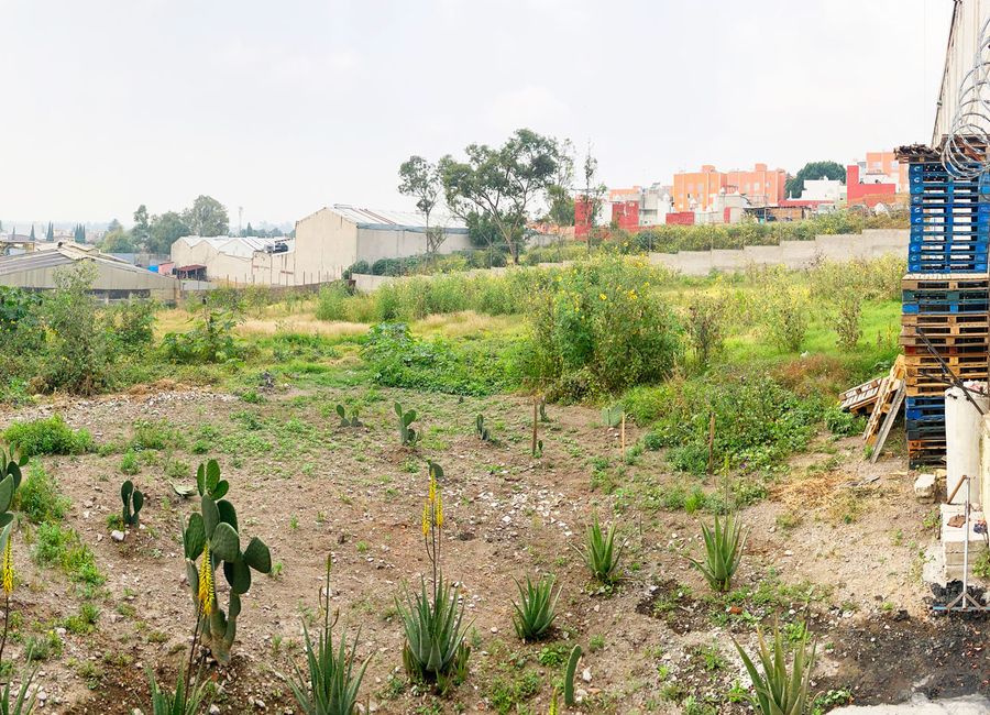 Terreno 5000 m2 HC de Gran Potencial con Nave de 1000m2 | Lamudi.com.mx