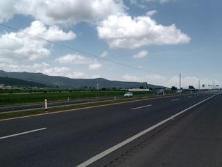 Se vende terreno sobre la carretera Tulancingo- Pachuca,  zona el Susto, Hidalgo.