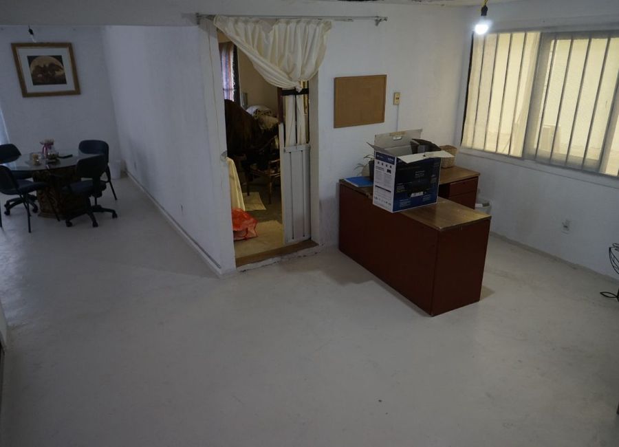 Casa en Venta con Uso de Suelo en Tlalpan Colonia Isidro Fabela (m2c287