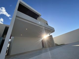 Casa en venta en Temozón Norte Mérida Yucatán con amenidades de lujo