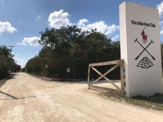 Terreno de oportunidad en zona Poniente, Yucatán Polo Club.