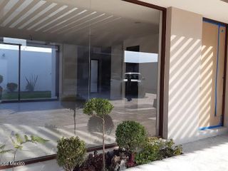 Casa en Venta en Llano Grande Metepec GIS 24-646