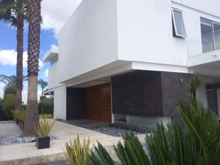 RESIDENCIA EN VENTA EL CAMPANARIO QUERETARO RCV180409-AE - (3)