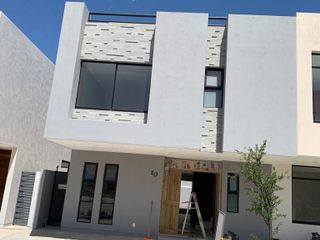 Casas nueva en venta en Bosques Vallarta - Coto Bosquetto (3 Niveles)