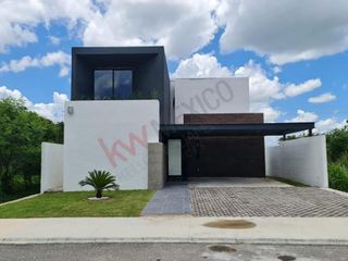 VENDO CASA EN PRIVADA EXCLUSIVA EN MÉRIDA YUCATÁN (KIKTEL)