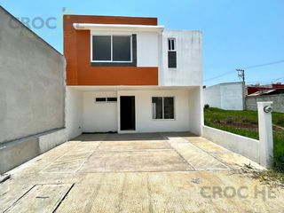 Casa nueva en venta en Coatepec Veracruz Fraccionamiento Lirios